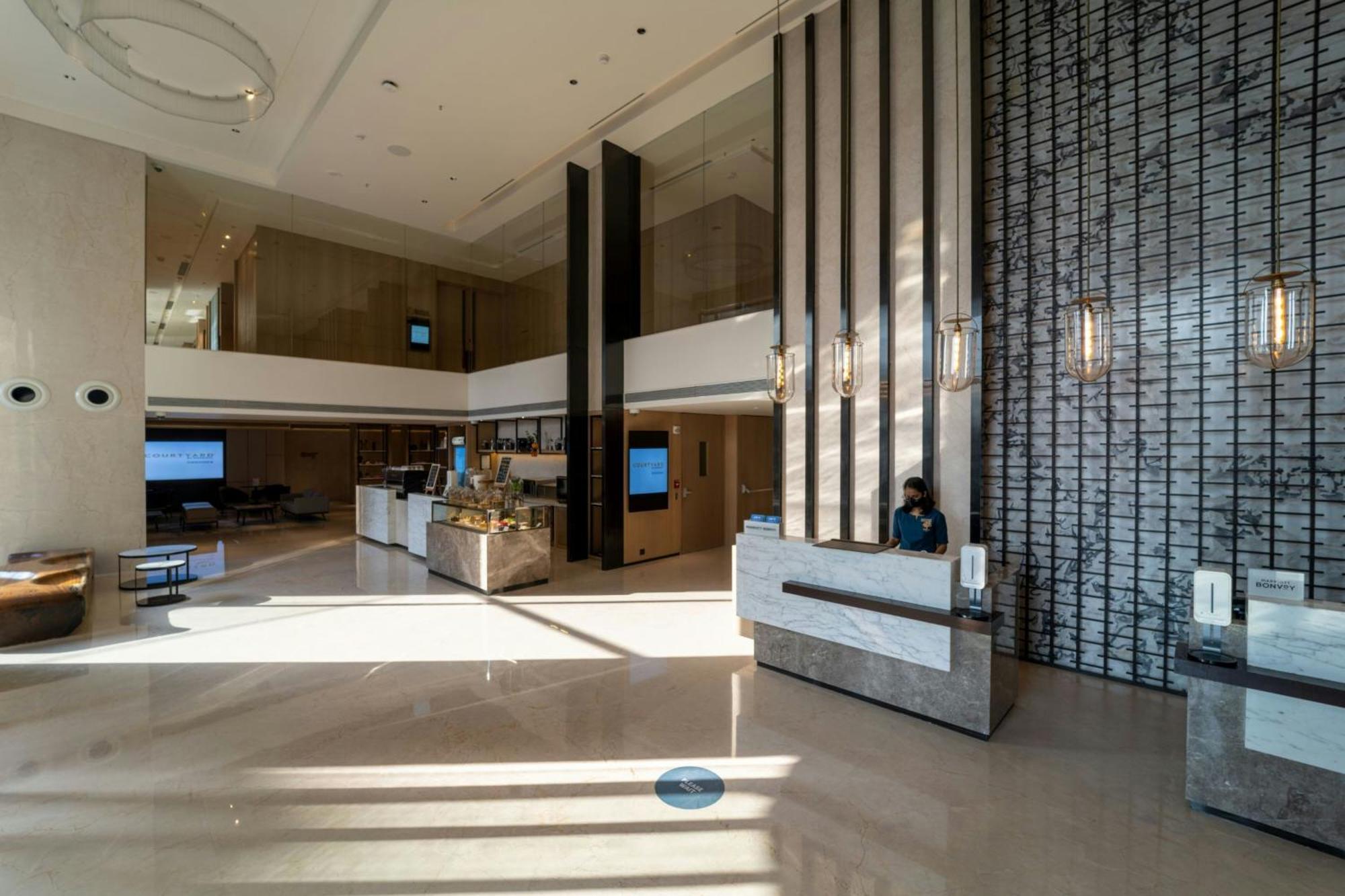 Courtyard By Marriott Вадодара Екстериор снимка