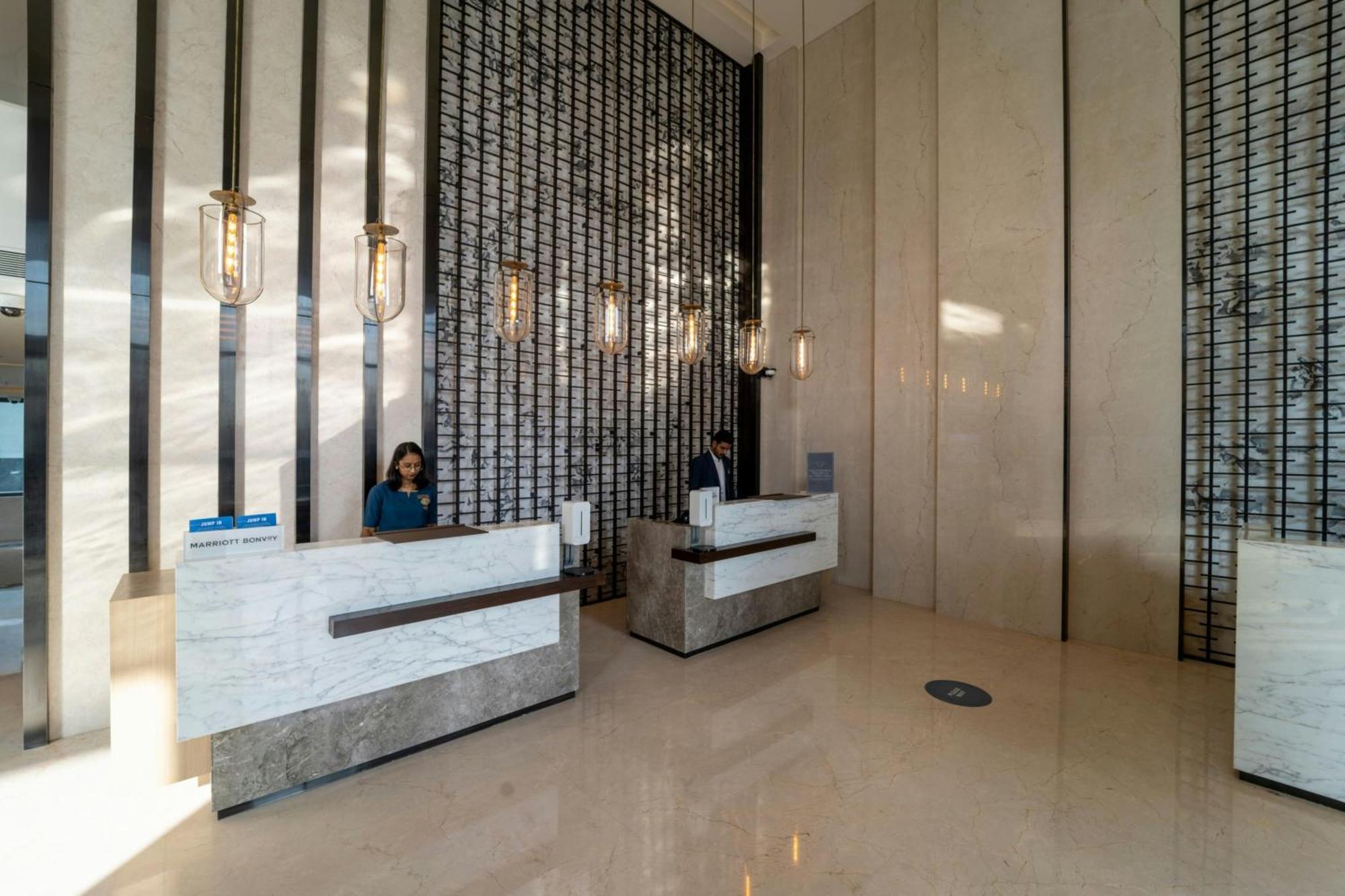 Courtyard By Marriott Вадодара Екстериор снимка
